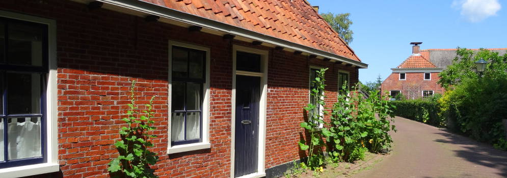 Mooi huis in het dorp Saaksum, Groningen