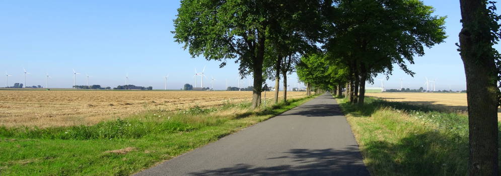 Weg van Roodeschool naar Koningsoord en de Eemshaven, Groningen