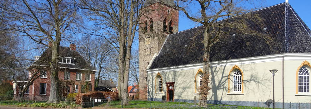 Oude kerk en pastorie van Zuidwolde aan het Boterdiep, Groningen